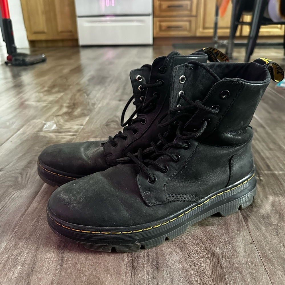 Dr Marten Combbs Boots